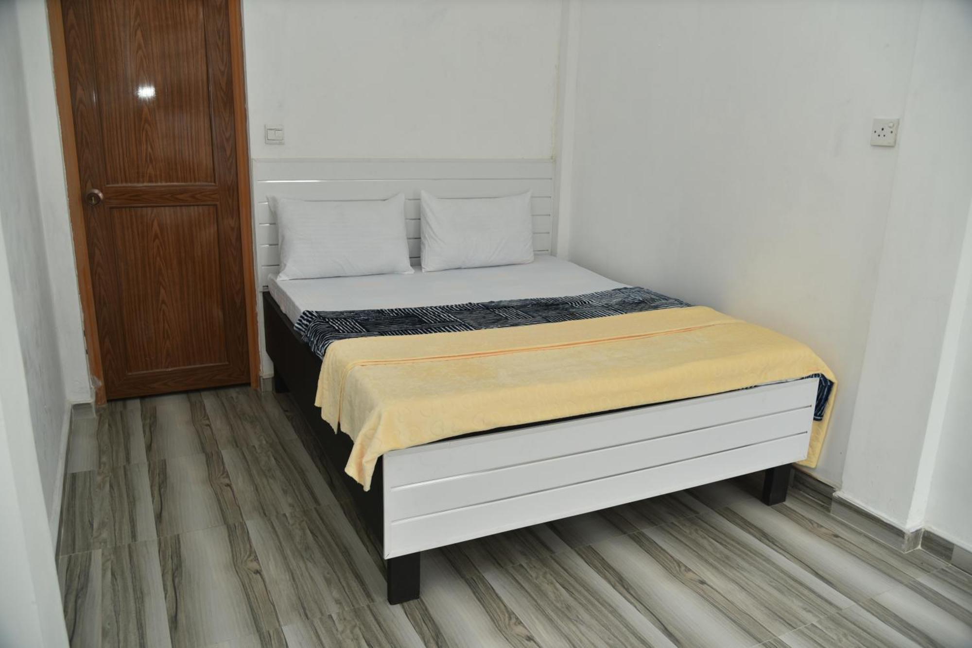 Shiny Cot Double Room With Garden View Нувара-Элия Экстерьер фото